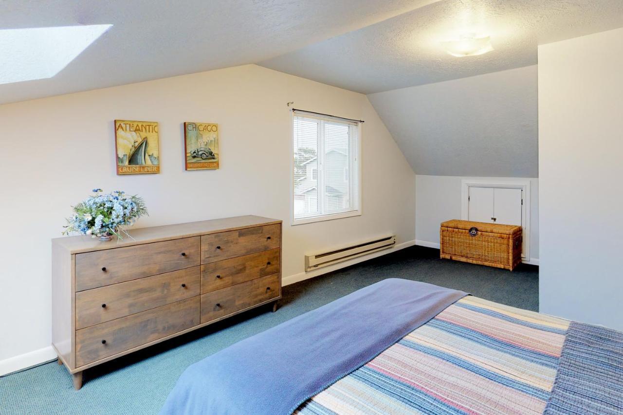 Newport'S Cypress Oceanview Home Luaran gambar